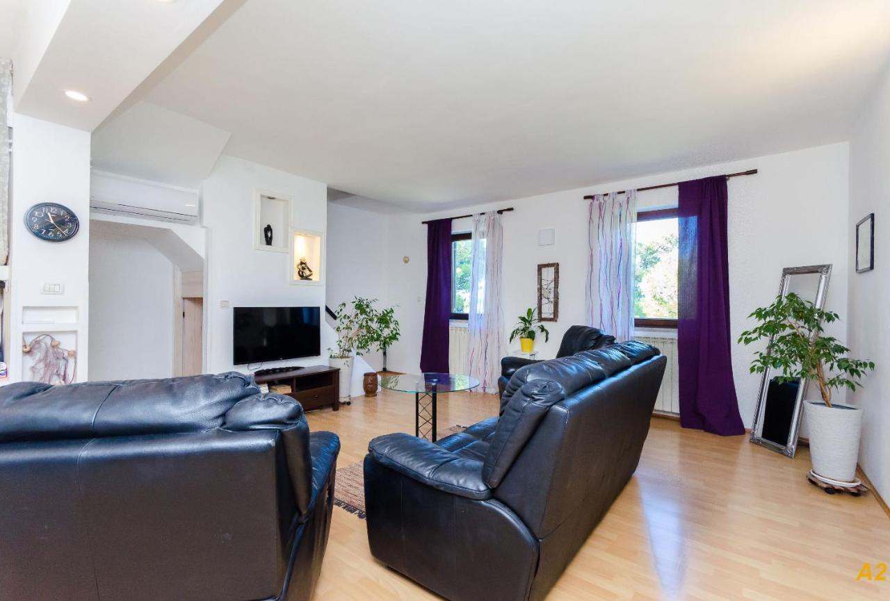 פאז'אנה Apartments Stanislava מראה חיצוני תמונה