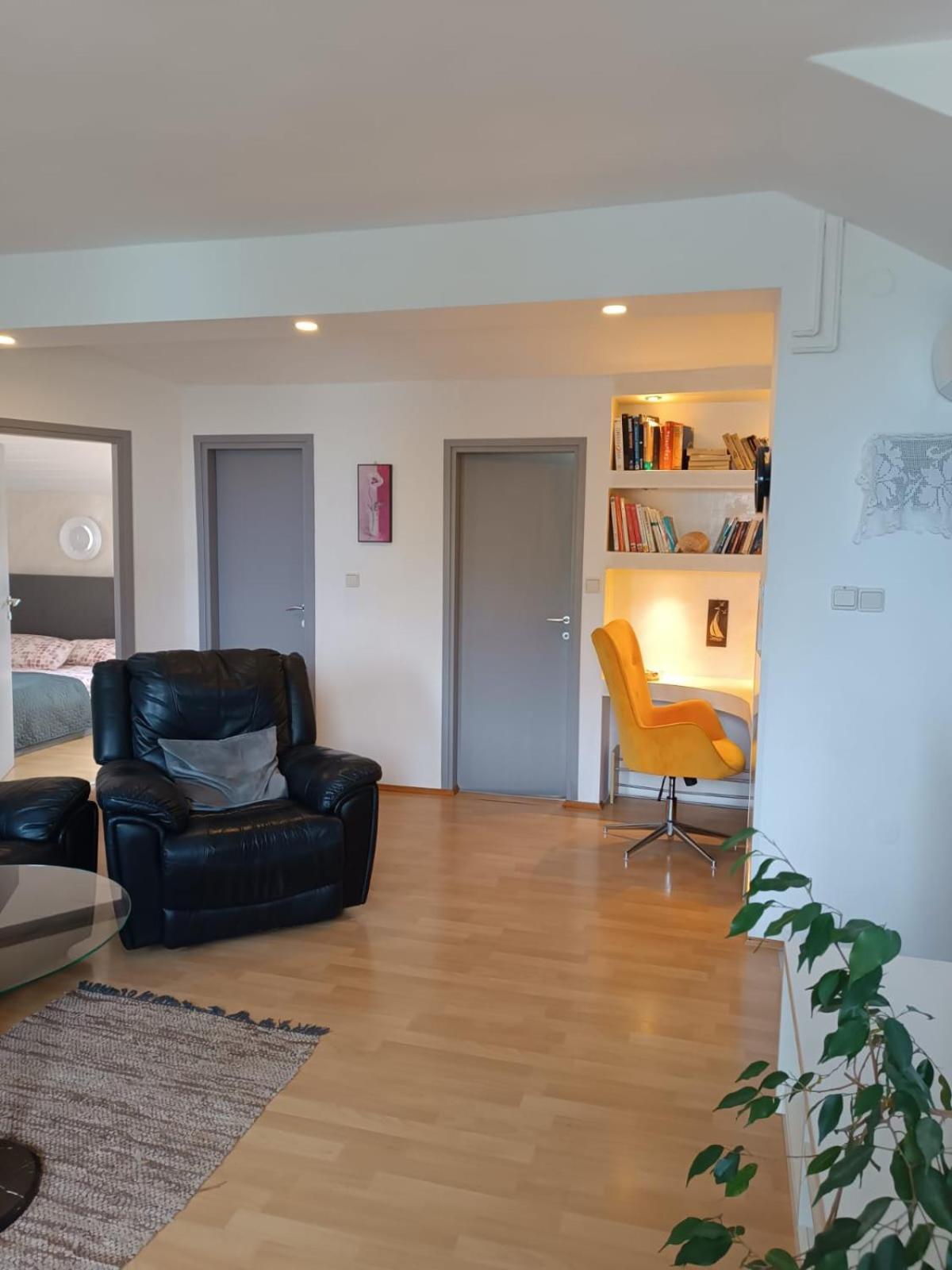 פאז'אנה Apartments Stanislava מראה חיצוני תמונה